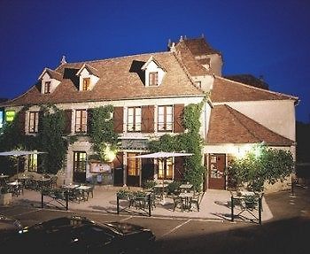 Hotel Logis La Garissade Murat Exterior foto