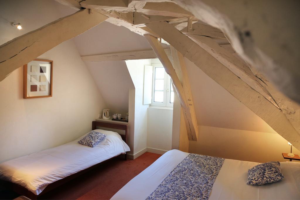 Hotel Logis La Garissade Murat Exterior foto